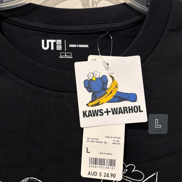 Uniqlo KAWS + Warhol UT Graphic TShirt Large - Picture 2 of 3